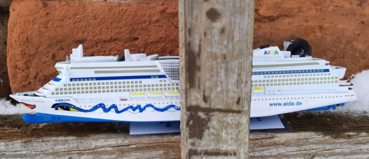 Das Kreuzfahrtschiff ist versteckt (c) Doreen Köhler